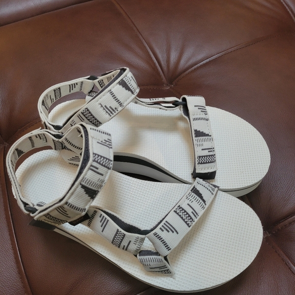 Teva Platform Sandals - Picture 3 of 10